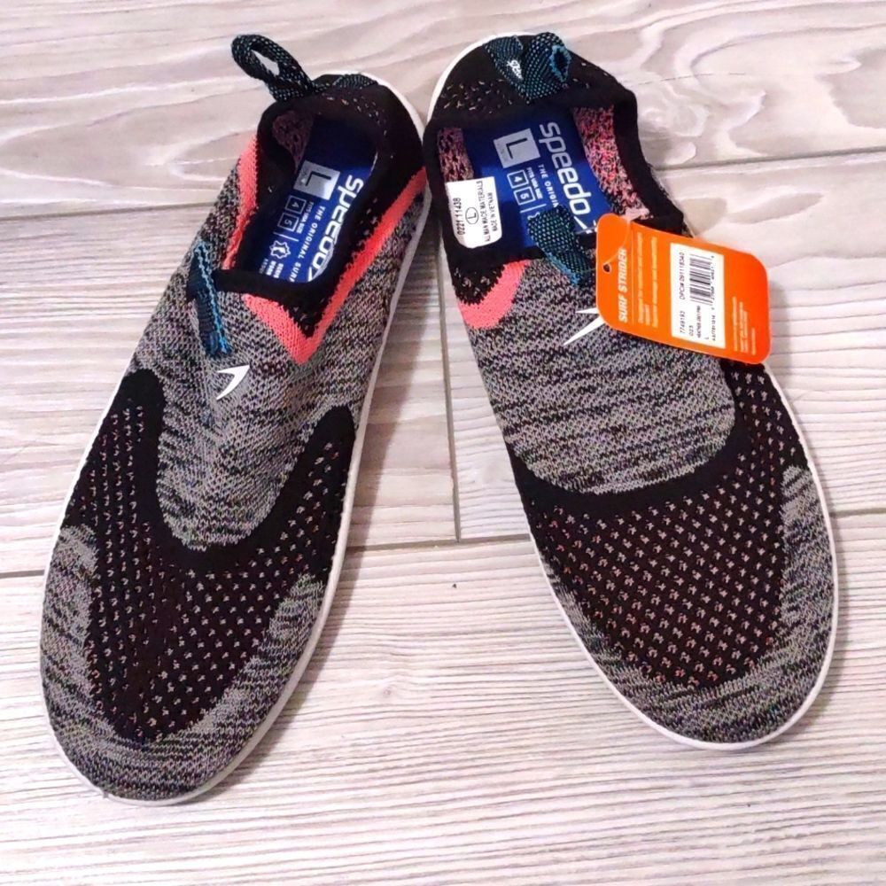 (22-2563)  Speedo  Water Shoes Sz L (4-5)